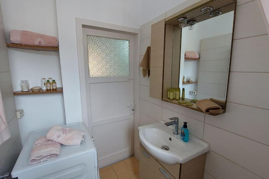 Old Port View Apartment, Διαμέρισμα Στο Κέντρο 2 Υπνοδωματίων Corfu  Luaran gambar