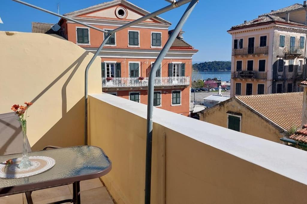 Old Port View Apartment, Διαμέρισμα Στο Κέντρο 2 Υπνοδωματίων Corfu  Luaran gambar